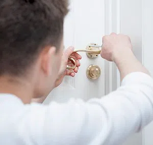 Miami Master Locksmith Miami, FL 305-894-9383 - lock-repair